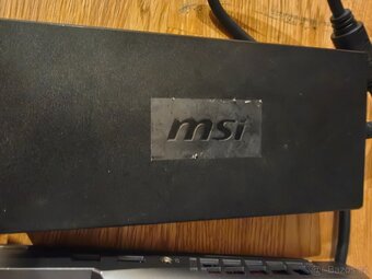MSI Vector 16 HX AI A2XWHG - 4