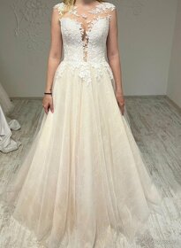 Ivory svatební šaty s nádechem růžové - 4