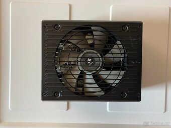 Corsair HX750i - 4
