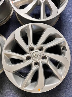 5x114,3 R17 Originál Hyunda Tucson Alu disky - 4