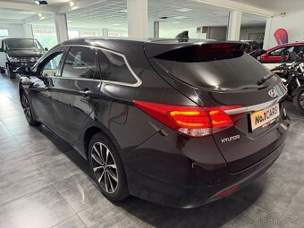 Hyundai i40 2,0 GDI KAMERA VÝHŘEV TOP - 4