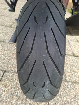 Yamaha FZ8N - 4