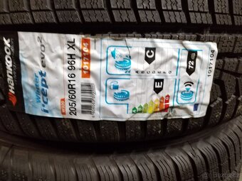 205/60/16 zimni pneu GOODYEAR a HANKOOK 205/60 R16 96XL - 4