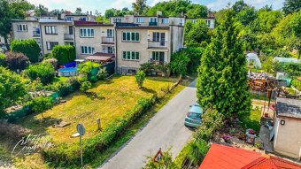 Řadový rodinný dům k rekonstrukci s výhledem na hrad Vysoký  - 4