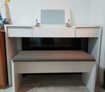 Toaletní stůl s lavicí - 4