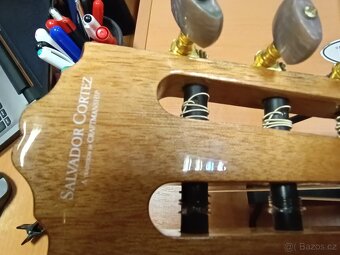 Prodám klasickou 4/4 kytaru Salvador Cortez- Kyjov - 4