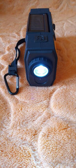 Multifunkční solární nouzové rádio - 4