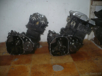 Yamaha FZS 600 Fazer r. 98-02-díly ze dvou motorek - 4