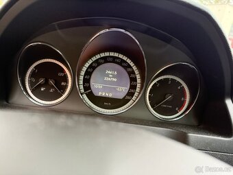 Mercefes Benz C220 - 4