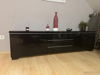 Prodám skříňku pod TV - 4