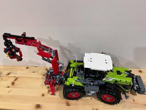 Lego Technic 42054, traktor Class Xerion 500 - 4