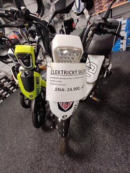 RACE WAY / MOTEO e-Babeta – elektrický skútr bez řidičáku - 4