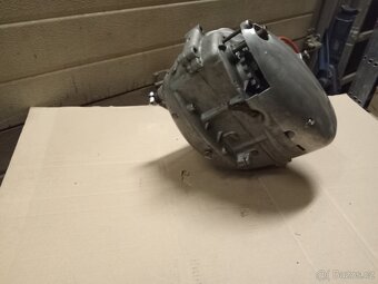 Motor na Čz 150 prodám má výměněná ložiska a gufera - 4