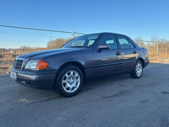 Mercedes Benz C200 - 4