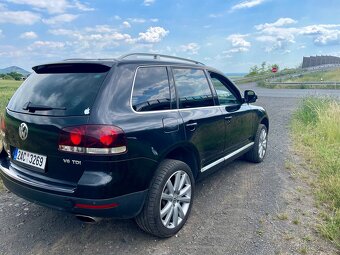 VW Touareg 3.0 TDI Výbava INDIVIDUAL - 4