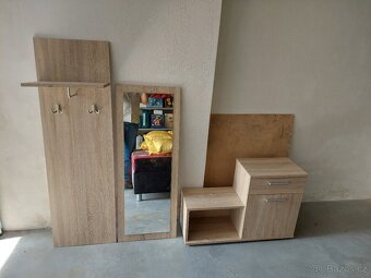 Předsíňová stěna - 4
