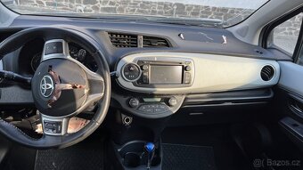 TOYOTA YARIS HYBRID 1,5 náhradní Dily - 4
