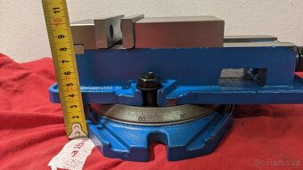 Strojní svěrák 80mm otočný , precizní, jako nový - 4