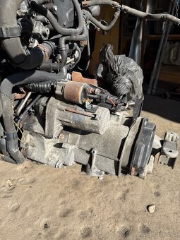 Motor Vw t5 1.9tdi AXC převodovka GTY 5q - 4