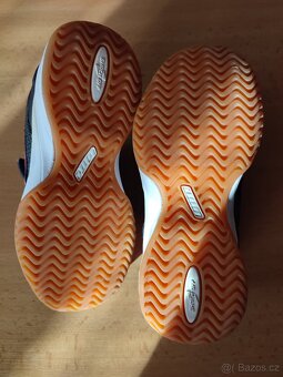 Dívčí sálová obuv vel. 31 - 4