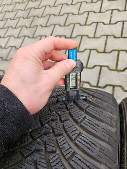 Zimní Falken 205/55/16 - 95% - 4