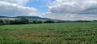 Investiční pozemek 6116m² 50km od Prahy u D5 - 4