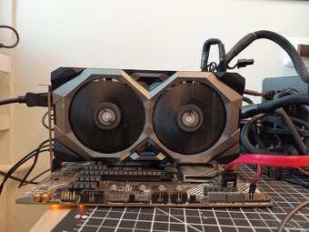 Grafická karta RX 5700 - 4