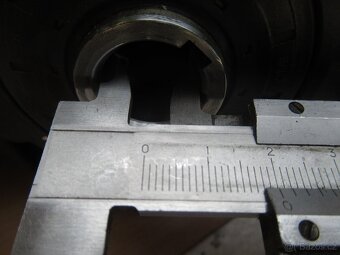SEW-NOVÁ úhlová elektropřevodovka 400V.0,75kw-348ot.min. - 4