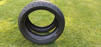 Moto pneu Bridgestone 120/70 ZR17, Dunlop 180/55 ZR17 - 4