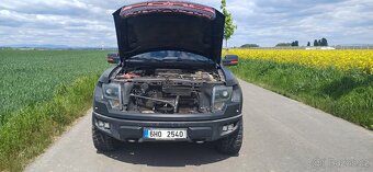 Ford Raptor 6,2 L 8 V - 4