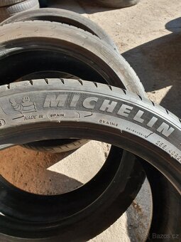 255 40 r 20 dezén 64% R. V. 2023 Michelin letní pneumatiky - 4