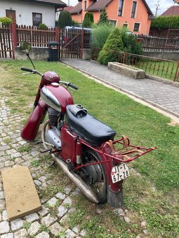Jawa 250 - 4