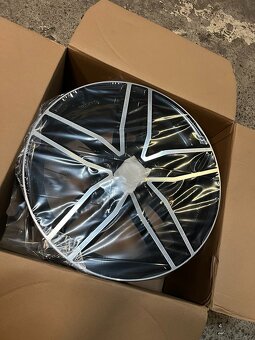Alu kola Dezent TR Dark R18 5x114,3 - 4