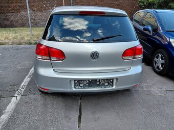 Prodám vw golf 6 1.6 tdi 77 kw 5 dveří model 2011 - 4