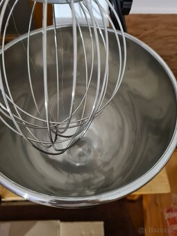 Kuchynsky profi robot 7L - 4