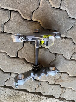 Suzuki gsf 600 bandit/sv - 4