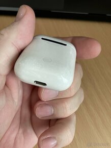 Apple AirPods 2017 - spatna baterie - 4