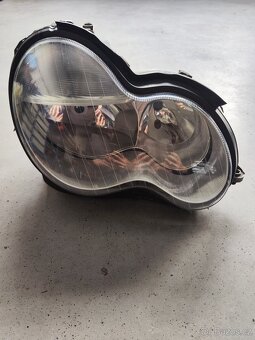 Přední světla Mercedes C w203 - 4