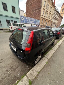 Ford Fiesta 2005 - 4