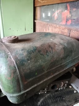 Nádrž Zetor 25 - 4