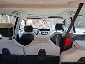 Citroën C4 Grand Picasso 1.8i, 7 míst, panoráma, tažné - 4