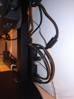 2x 24" LCD Samsung, Alza Ergo stojan, Dell USB-C dock - 4