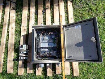 Elektro rozvaděč skříň + jističe - 4