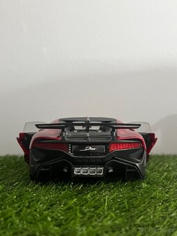 Bugatti Divo model 1:18 - 4