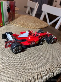 Ferrari 248 F1 1:18 - 4