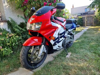 Honda CBR900RR 1999 Top stav - 4