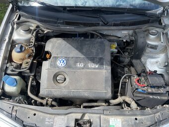 VW Golf Mk4 1.6 bouraný - 4