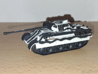 4ks kovové modely tanků 2023 + WoT kódy - 4