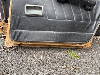 Škoda 105-136 zadní dveře - 4