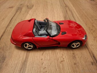 Bburago 1:24 - Dodge Viper - 4